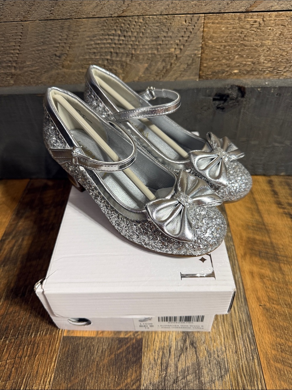 LAURMOSA Girls Size 13 Silver Glitter Bow Mary Jane Dress Shoes NIB